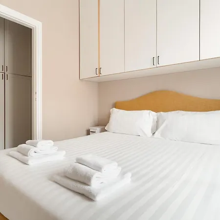 Brera In Sant'ambrogio Апартаменты *